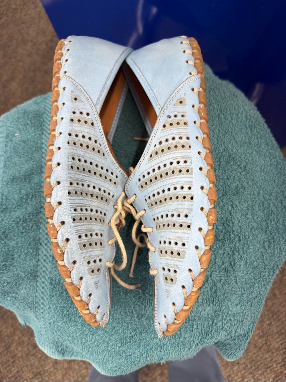G.U.E.R.O. Women’s Handmade Spanish Blue Perforated Leather Tie Shoes Sz 41 - Picture 7 of 7